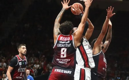 Flamengo e Franca se enfrentam pelo NBB