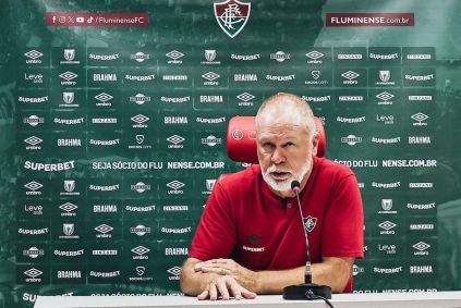 Mano Menezes lamenta desfalques após derrota do Fluminense