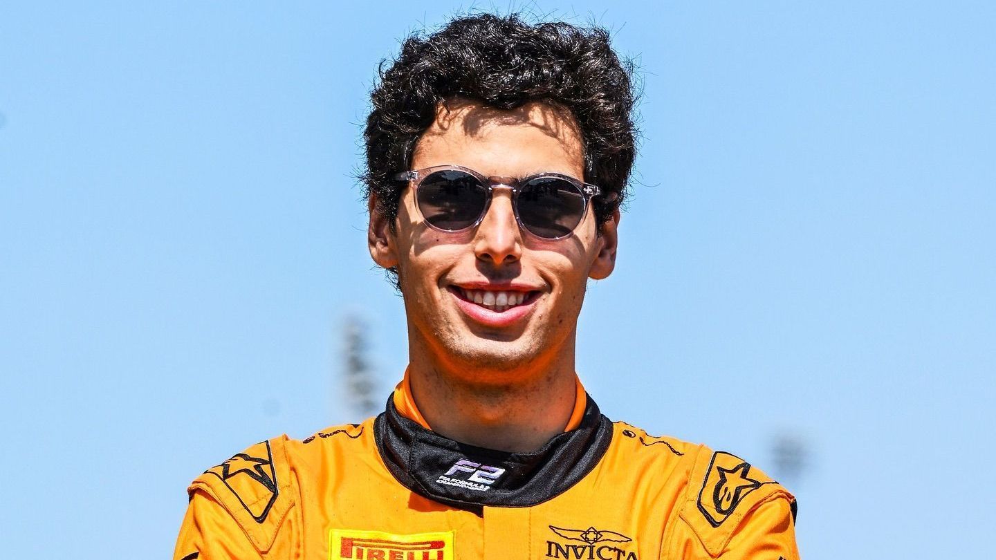 Gabriel Bortoleto é o novo piloto titular da Sauber