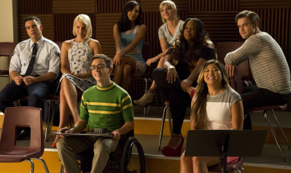 Atriz de "Glee" exibe barrigão à espera do 2º filho