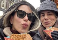 Gloria Pires aproveita férias com a filha em Amsterdã; confira