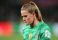 Substituta de Hope Solo anuncia aposentadoria da seleção dos EUA após cem jogos