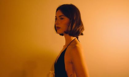 "That's So True": Gracie Abrams estreia no Top 10 da Billboard Hot 100