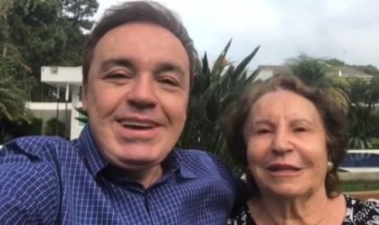 Mãe de Gugu conta que apresentador recebeu diagnóstico de aneurisma