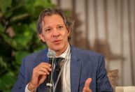 Governo vai aguardar eleição da presidência do Congresso para discutir reforma da renda, diz Haddad