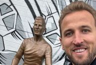 Estátua de Harry Kane em Londres divide opiniões nas redes sociais