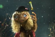 Heidi Klum se transforma em E.T. de Steven Spielberg para festa de Halloween
