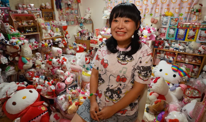 Conheça a superfã da Hello Kitty que coleciona 10 mil brinquedos