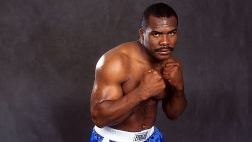 Ike Ibeabuchi fez sucesso na categoria peso pesado do boxe