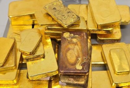 Ouro fica estável, prata sobe e platina cai mais de 1%, após recordes