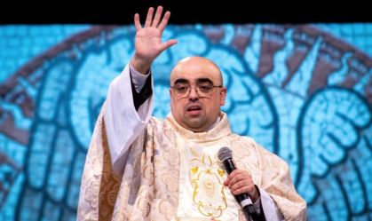 Padre poupado de denúncia diz que "oração ao golpe" foi "fake news" da PF