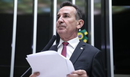 Após rombo, deputado pedirá afastamento de sindicalista que preside a Previ