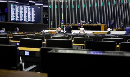 Câmara aprova urgência para cotas em concursos para indígenas e quilombolas
