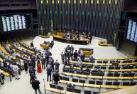 Câmara aprova urgência para análise de projetos do pacote de cortes de gastos