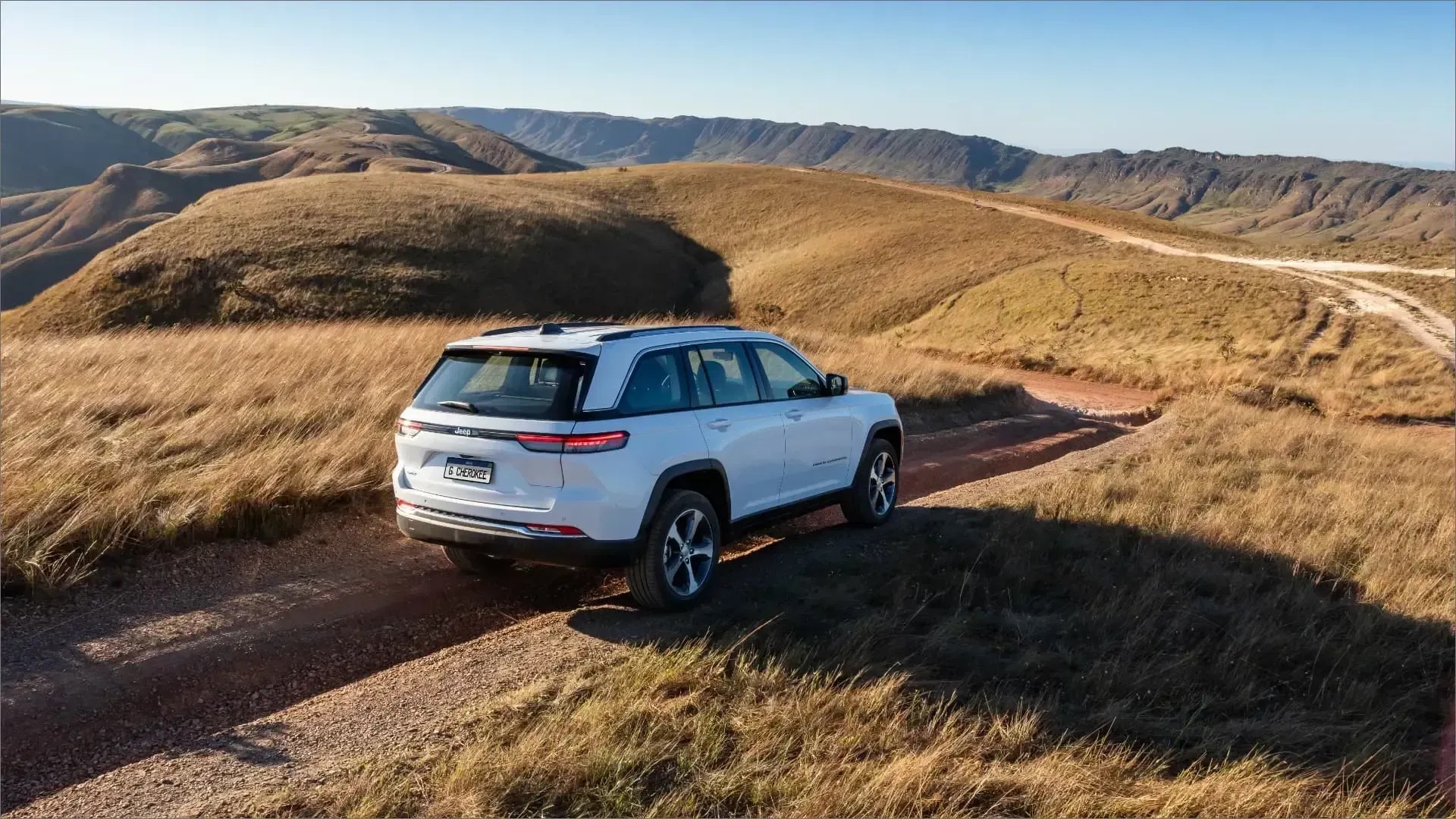 Jeep Grand Cherokee 4Xe 2025 • Divulgação