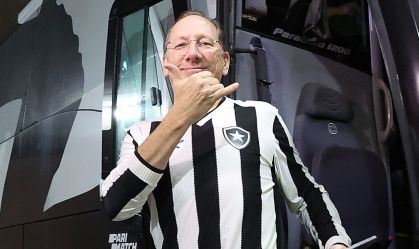 Textor faz oferta para recomprar o Botafogo; entenda moldes do negócio