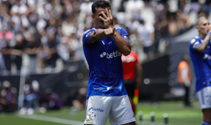 Kaiki Bruno marcou pelo Cruzeiro contra o Corinthians