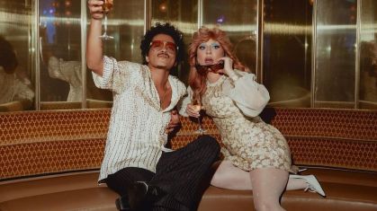 Lady Gaga e Bruno Mars receberam duas indicações ao Grammy Awards 2025 por "Die With A Smile"