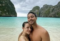 Larissa Manoela e André Luiz Frambach trocam declarações em viagem: "Meu amor"