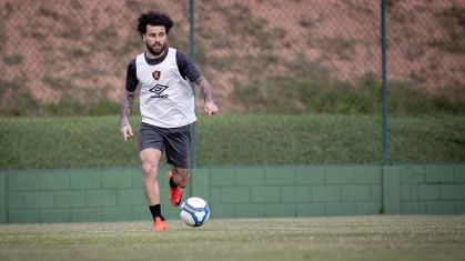 Lucas Lima em treino do Sport