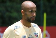 Lucas Moura, do São Paulo, compara lesão no sintético com batida de carro
