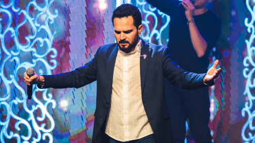 Luciano contou que sua conversão aconteceu no dia 11 de junho de 2020, durante a pandemia de covid-19