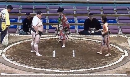 Luta foi válida pelo Grande Torneio de Sumô de Fukuoka