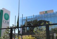 CFM vai pedir à Anvisa banimento do PMMA em procedimentos estéticos no país