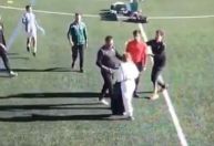Mãe de jogador sub-11 agride árbitro em jogo de crianças na Espanha