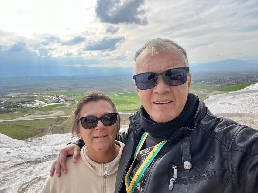 Mário José de Souza e sua esposa em viagem para a Turquia • Mario José de Souza/Arquivo Pessoal