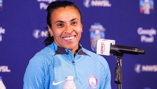 Marta em coletiva de imprensa do Orlando Pride antes da final da NWSL