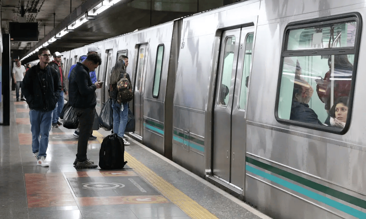 Trivia Trens volta a operar Linha 13-Jade e Expresso Aeroporto após 3 meses