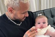 Neymar posta primeira foto com 3ª filha: "03 do papai"