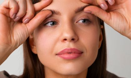 Pálpebra tremendo? Veja causas comuns e como aliviar