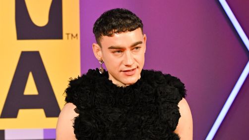 Olly Alexander no tapete vermelho do MTV EMA 2024