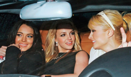 Paris Hilton resgata foto com Lindsay Lohan e Britney Spears: "Definiu uma era"