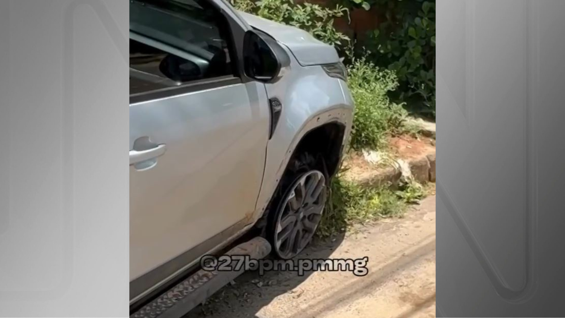 O homem chegou a Juiz de Fora com o terceiro veículo furtado, uma Strada prata. • Divulgação/PMMG