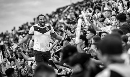 Torcida da Ponte Preta no Moisés Lucarelli