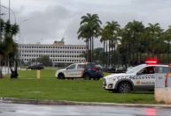 PM desarma explosivos e Praça dos Três Poderes tem acesso restrito; veja situação de momento