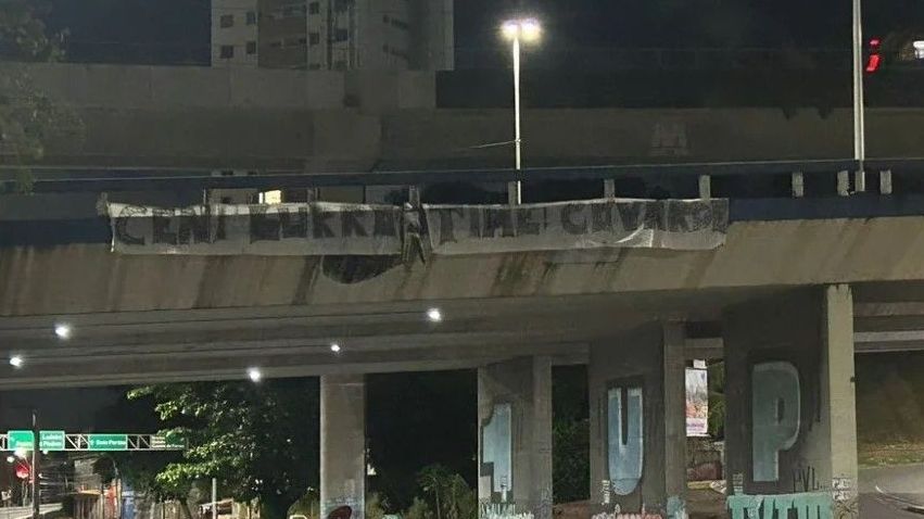 Torcida do Bahia protestou contra Rogério Ceni