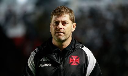 Técnico do Vasco se retrata após fala sobre vaias da torcida em São Januário