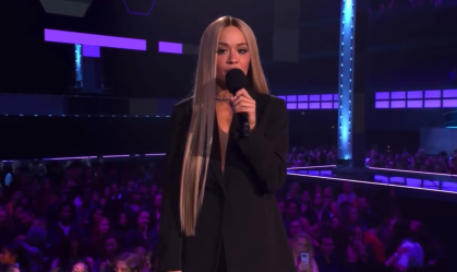 Liam Payne recebe tributo de Rita Ora no EMA: "Trouxe muita alegria"