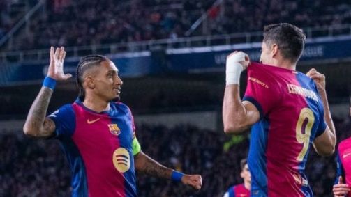 Lewandowski comemora gol do Barcelona sobre o Brest