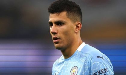 Rodri faz primeiro treino com Manchester City após grave lesão; veja