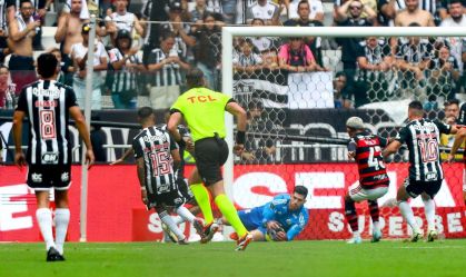 Rossi, do Flamengo, teve trabalho em Atlético-MG x Flamengo
