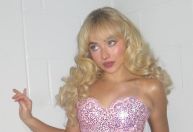 Saiba como replicar maquiagens de Sabrina Carpenter