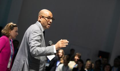 “É preciso fazer uma reforma no sistema financeiro global”, diz Simon Stiell, secretário executivo da ONU na abertura do COP29.