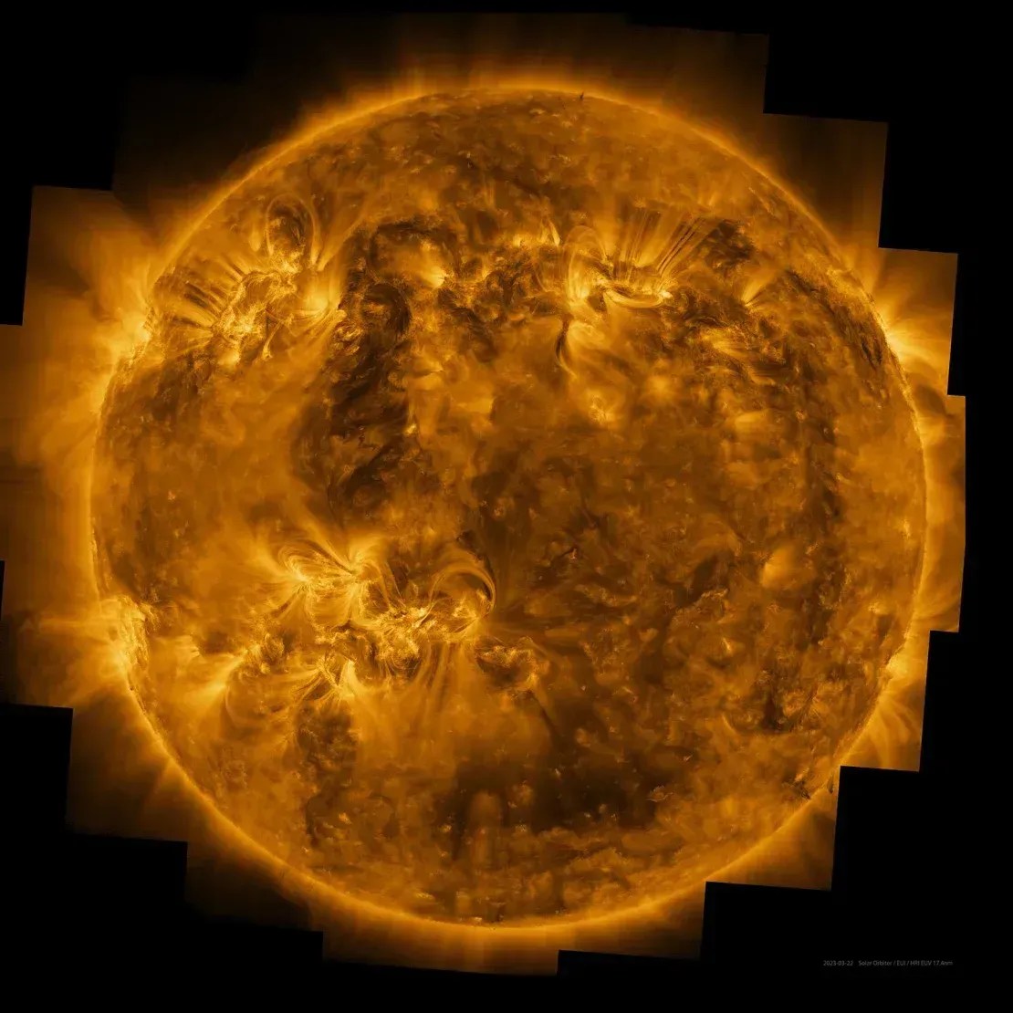 Uma imagem de alta resolução mostra o sol e sua coroa em luz UV, conforme observado pelo Extreme Ultraviolet Imager. • Divulgação/Agência Espacial Europeia