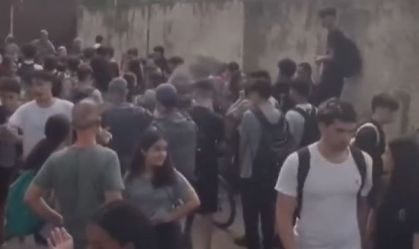 Vídeo: PM usa spray de pimenta contra alunos durante ocupação em escola
