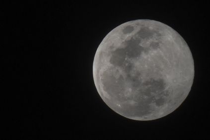 Última Superlua de 2024, a Lua do Castor, vista de Fortaleza (CE), em 15 de novembro